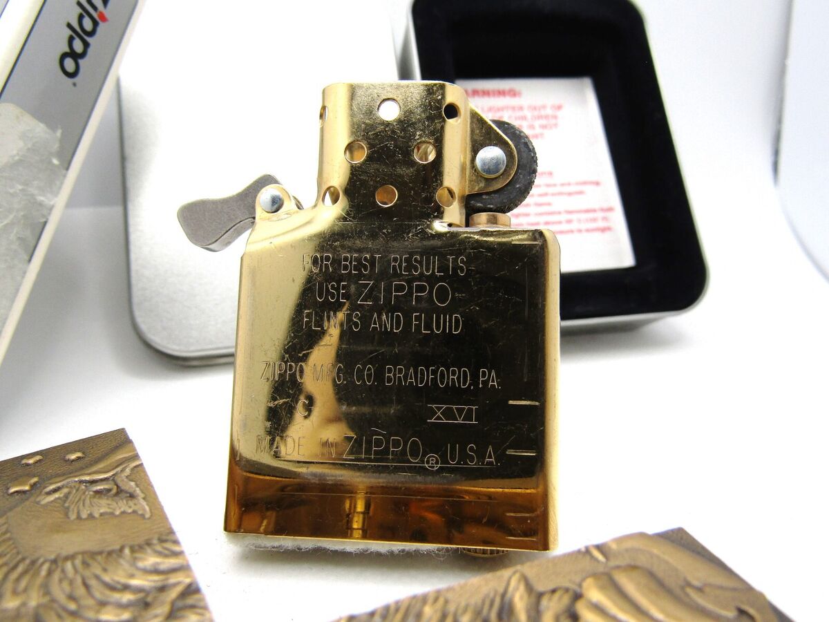 Barrett Smythe Lion Leo Solid Brass Zippo 2000 Unfired Rare Barrett Smythe Lion Leo Solid Brass Zippo 2000 Unfired Rare