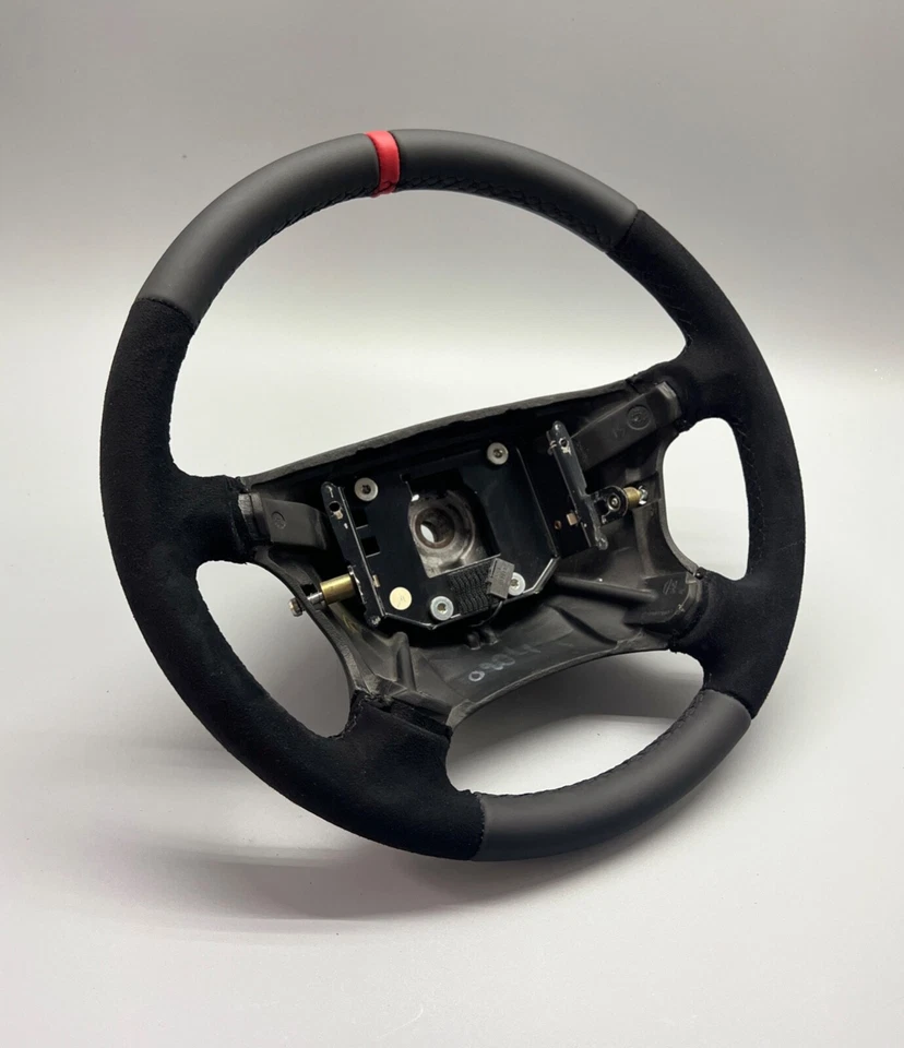 SAAB 9-3 AND 9-5 NEW LEATHER WRAPPED STEERING WHEEL - Image 4 of 4