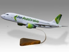 Airbus A320 Air Australia Desk Wood Airplane New Model Small Scale 1/130