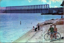 (941) 18-5-202 - Australia - NSW - Albury Hume Weir (cycles)