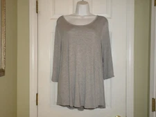 Women's Heather Gray Basic Top Size Med NEW Flowing Criss Cross Back Pink Rose  