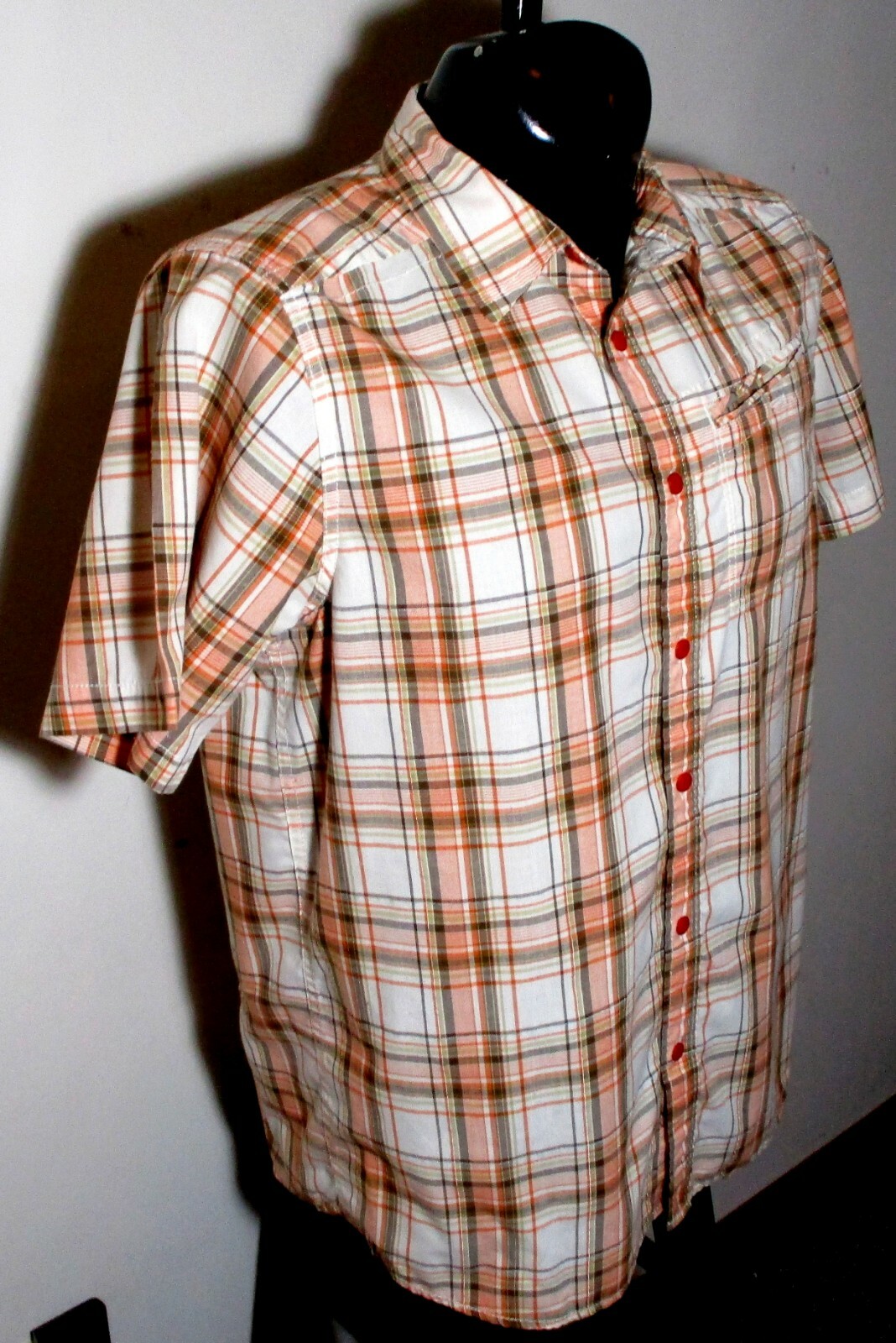 The North Face Brown Short Sleeve Adventure Shirt Size L for Outdoor Exploration  