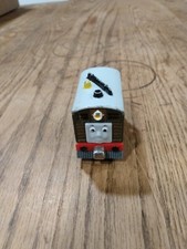 Thomas The Train Take N Play TOBY 2002 Brown 7 Diecast Magnetic Tram