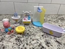 PEPPA PIG LITTLE SPA Playset  Accessories Shown In Photos.