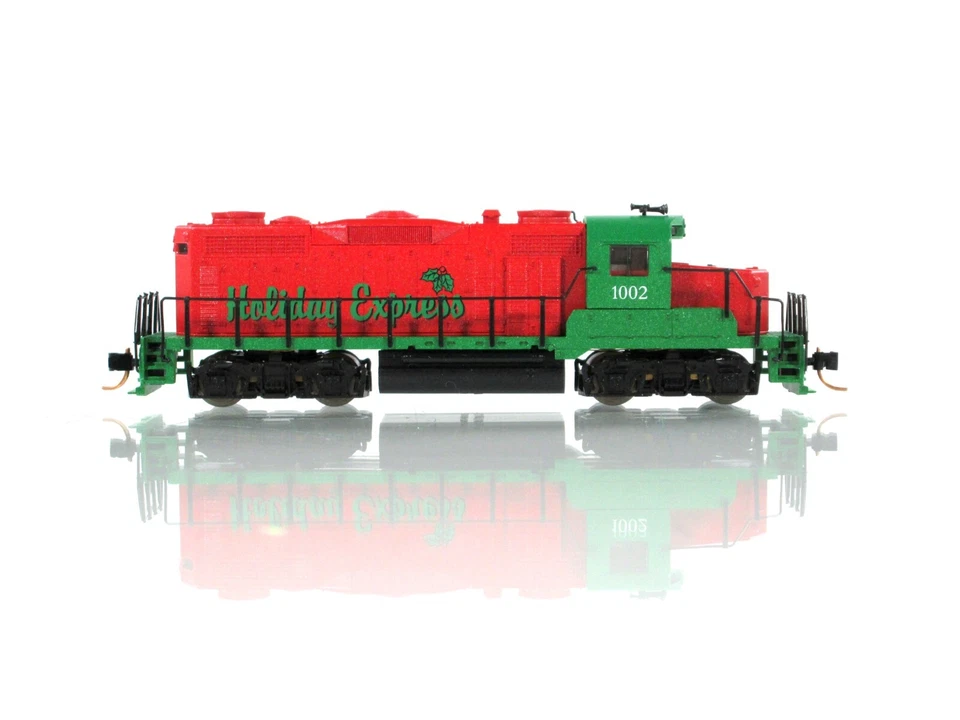 N Scale ***HOLIDAY EXPRESS*** Christmas GP-20 --- Micro Trains 98510016 **Read** - Image 2 of 4
