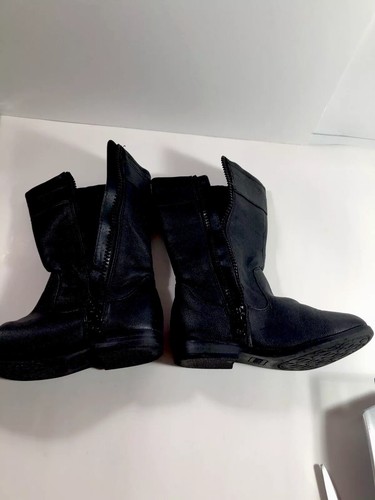 Michael Kors  Boot /Little/Big Kids) Size 11 Black Leather Zip Up Low Heel Charm - Picture 10 of 10