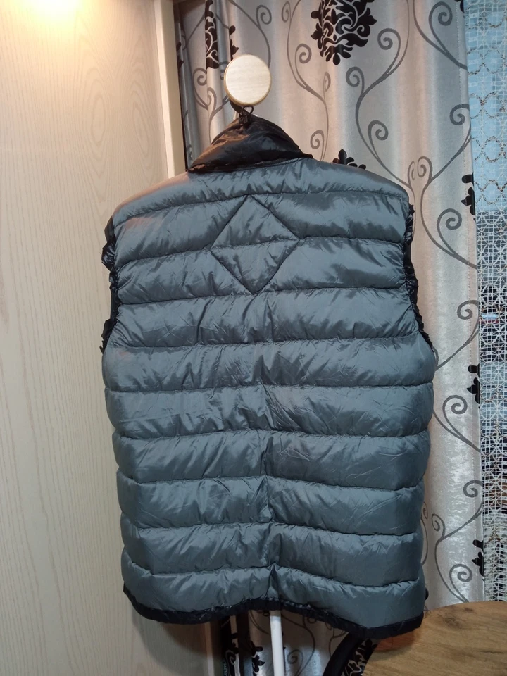 Chaleco quemado Canada Goose Carrik 2010 Toronto Maple Leafs DISTRESSED Foto 4 de 4