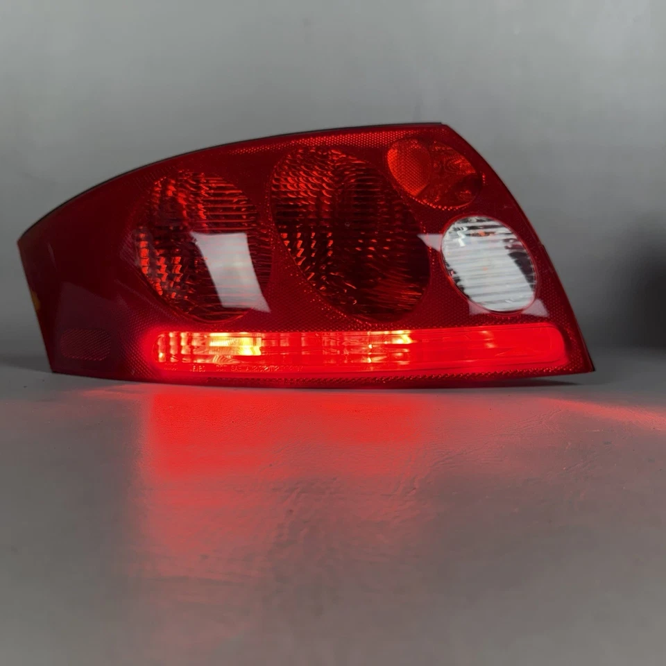 Luz trasera izquierda conductor Audi TT Roadster Quattro 2000-2006 OEM PROBADO Foto 4 de 4