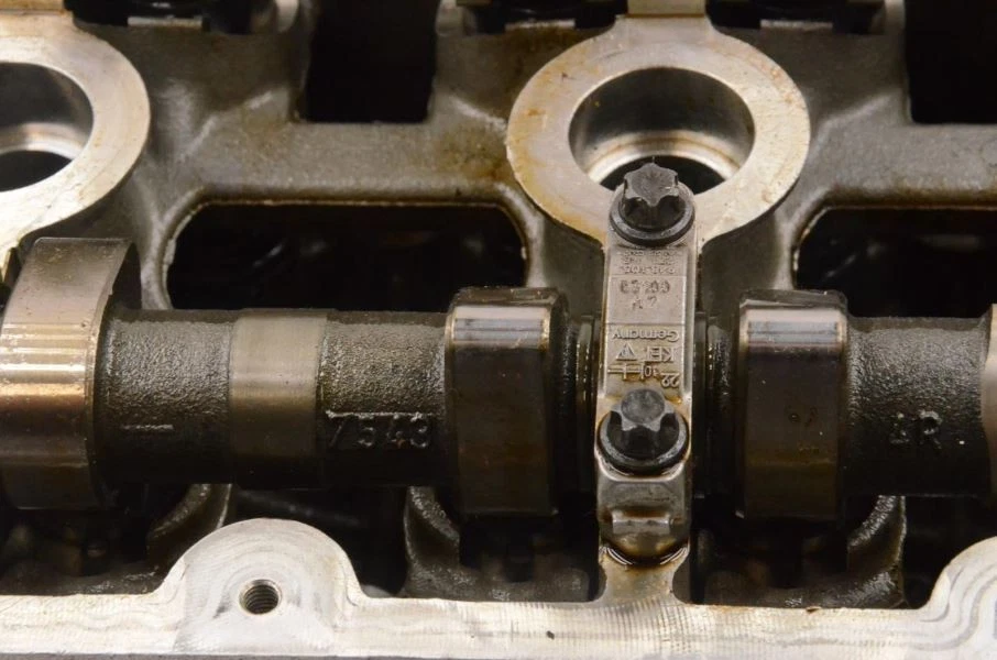 2010-2013 PORSCHE PANAMERA 970 4.8L NON TURBO DRIVER LEFT SIDE CYLINDER HEAD Foto 3 de 4