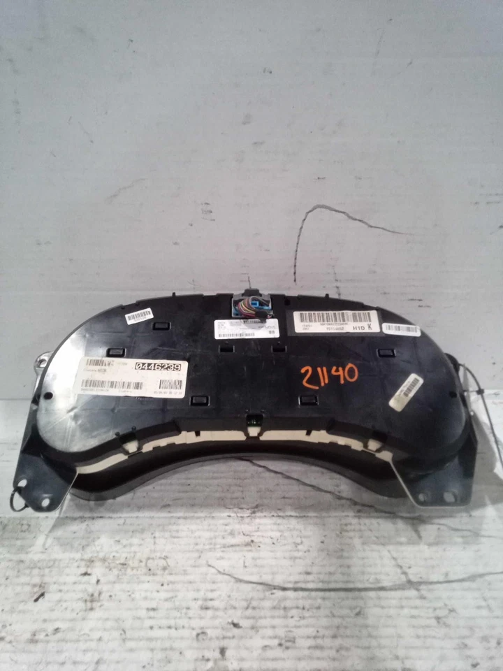 Medidor de velocímetro usado se adapta a: Chevrolet Silverado 3500 2004 pickup cluster KPH Ca Foto 2 de 4