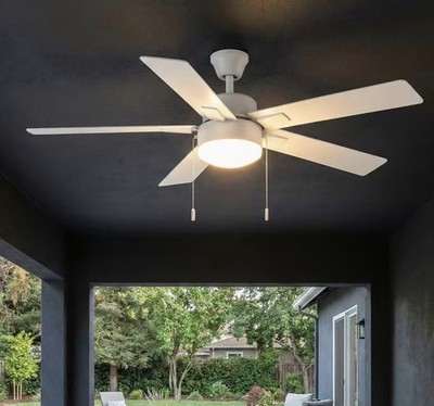 Hampton Bay 52 in Corwin Indoor/Outdoor Matte White LED Ceiling Fan w/ Light Kit