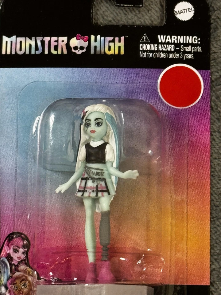 Juego de 4 mini figuras Monster High Draculaura Frankie Stein Clawdeen Lagoona nuevas Foto 4 de 4