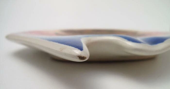 VINTAGE ELAYNE KK AUSTRALIAN STUDIO POTTERY DISH HANDPAINTED ABORIGINAL SIGNED - Image 3 of 4