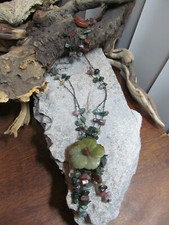 Green Jade Carvd Plumeria Jasper chip Fabric Yarn Beaded Knotted Necklace 36.7g