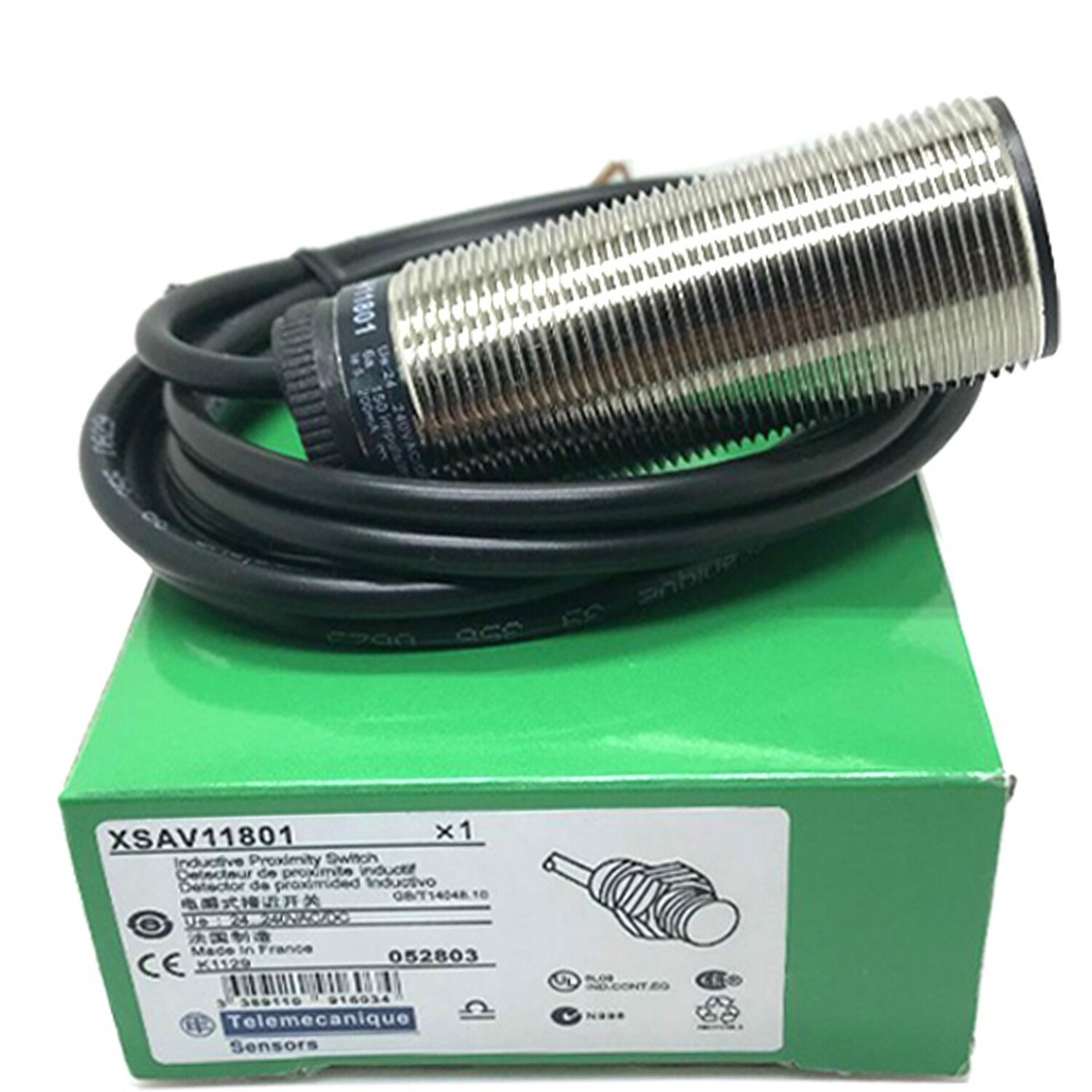1PC New XSAV11801 Proximity Switch Sensor Free Shipping XSA-V11801