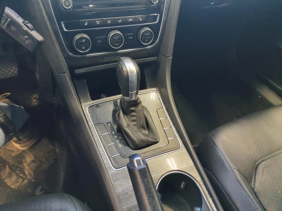 Used Rack and Pinion Assembly fits: 2016 Volkswagen Passat power rack and pinion Foto 3 de 4