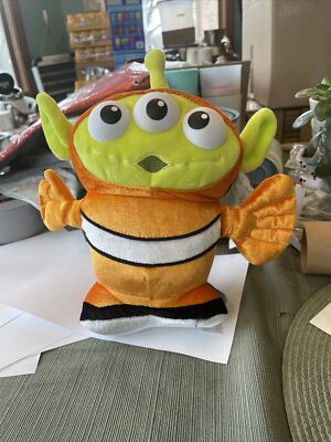 Disney Pixar Finding Nemo Alien Remix Series Goldfish 8  Plush Stuffed Toy Story