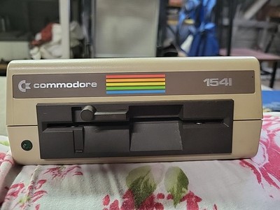 Commodore Computer 1541 Single Floppy Disk Drive - AS-IS - Needs Head Alignment