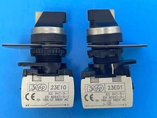 Baco 22 mm 3 Positions momentary contact & 2 positions Maintained  [Lot of 2]