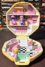 Polly Pocket Hair Salon Compact Playset - Complete 2 Extra Figurines