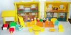 Loaded Vintage Fisher Price Little People PLAY FAMILY HOUSE #952 Original 1969