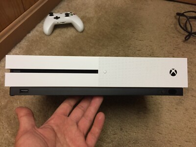 Nintendo Switch xbox one 500GB Microsoft Xbox One 500GB Console with original cords and