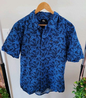 NWT Quicksilver Men's Hawaiian ShortSleeve Collared Shirt. Size M. 100%Cotton.