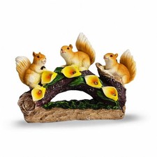 Squirrel Statue with Solar Lights Weatherproof Ornament Sturdy for Homeowners