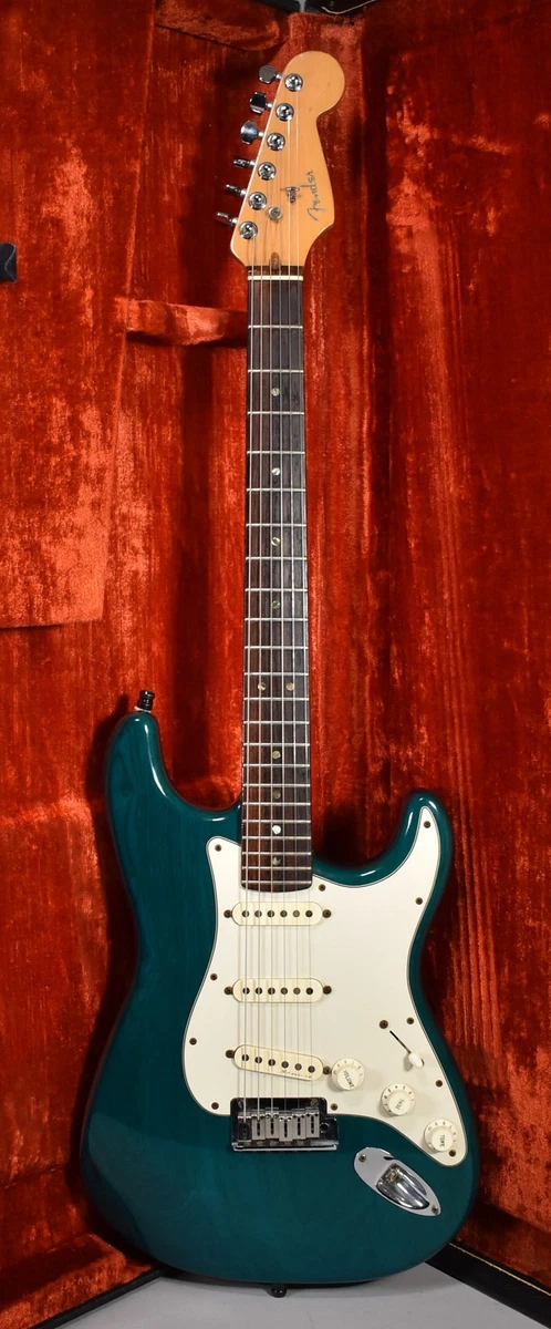 Электрогитары Fender American Deluxe Stratocaster - огромный выбор