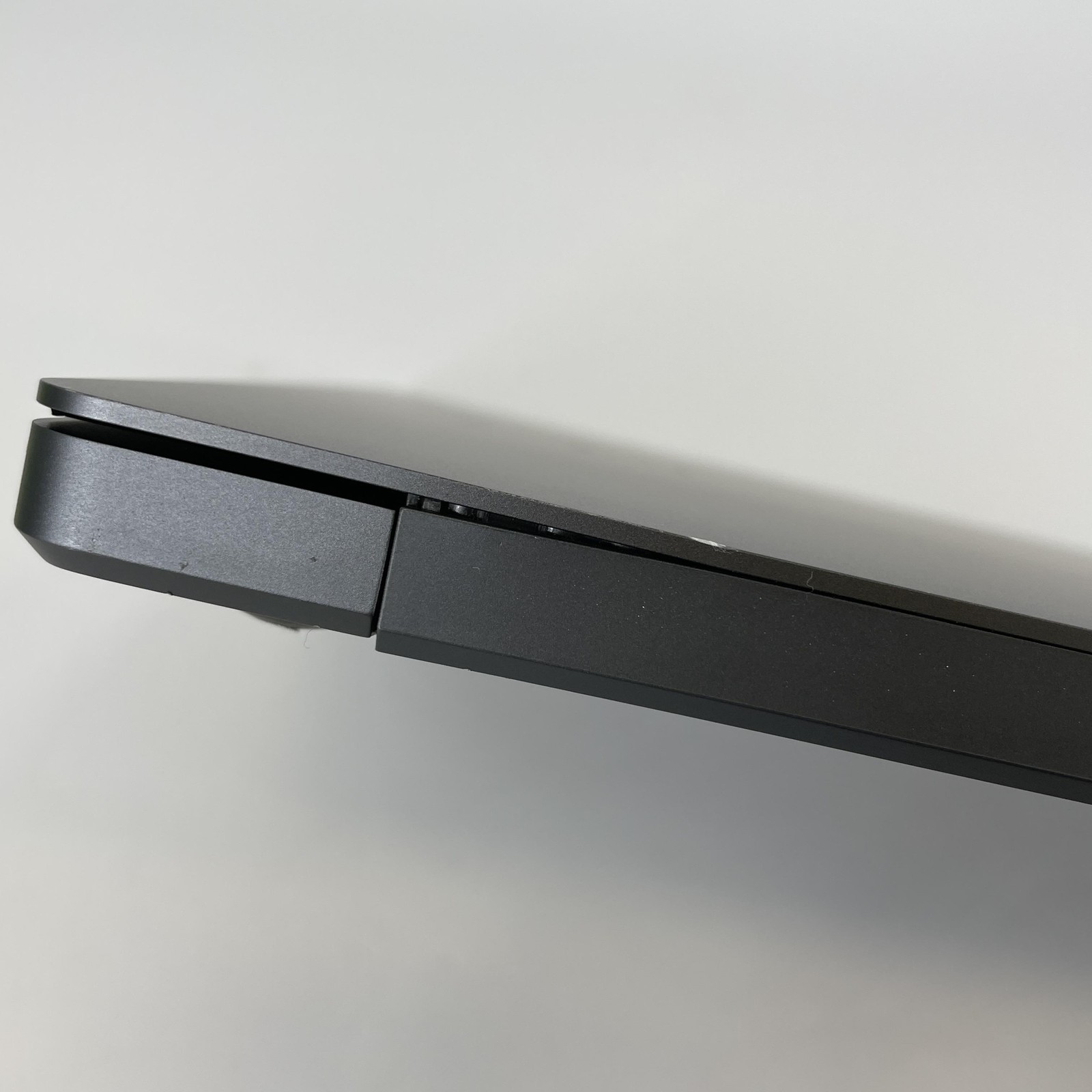 Samsung Galaxy Book3 Ultra 16 120Hz QHD+ 2.6GHz i9-13900H 32GB 1TB RTX 4070 READ