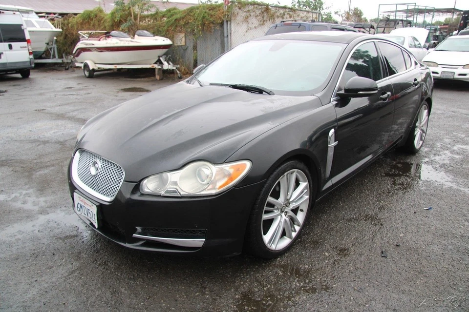 2010 Jaguar XF Supercharged - Image 2 of 4
