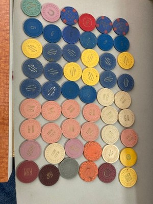 50  CASINO POKER CHIPS GRAB BAG MIXED UP LOT OF MONOGRAMED POKER GAMIMG CHIPS