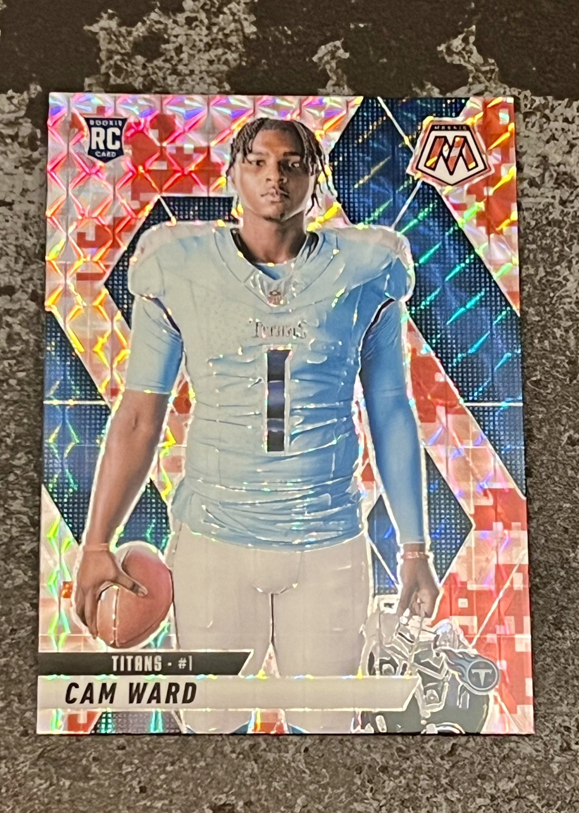 2025 Panini Mosaic Cam Ward Red Camo SP Rookie Variation RC #272 Titans QB