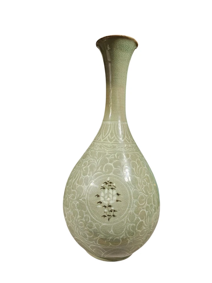 Large Late 19th Century Korean Sanggam Inlaid Celadon Pottery Bottle 18.5”H  - Image 3 of 4