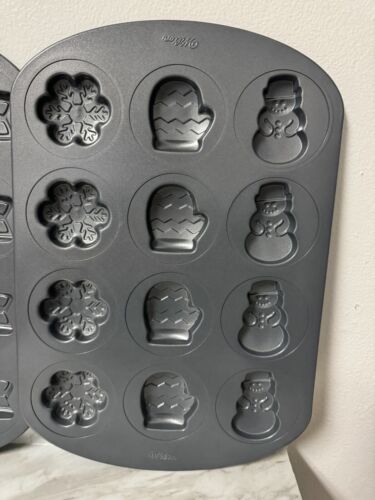 2 WILTON Plätzchenformen Weihnachtsplätzchen Antihaft 6 Designs, 24 Hohlräume Fäustlinge - Bild 3 von 6