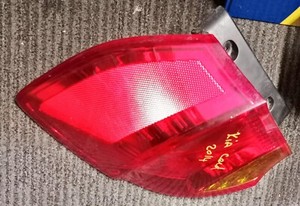 KIA CEED 2014 MK2 5DR HECKKLAPPE RÜCKLEUCHTE HINTEN LINKS BEIFAHRERSEITE 92401-A20