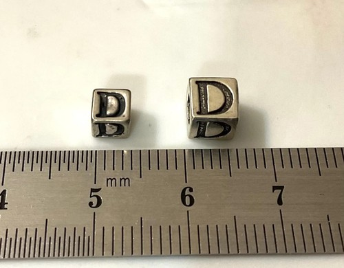 Sterling Silver 4mm Large Hole Alphabet / Letter Beads - 第 1/46 張圖片