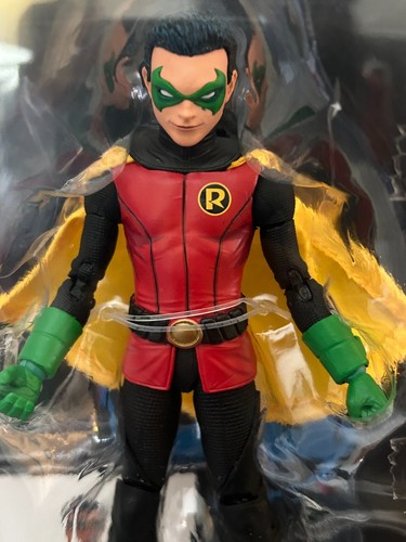 Batman: Reborn DC Page Punchers Robin 7" Actionfigur mit Comic - Bild 4 von 7