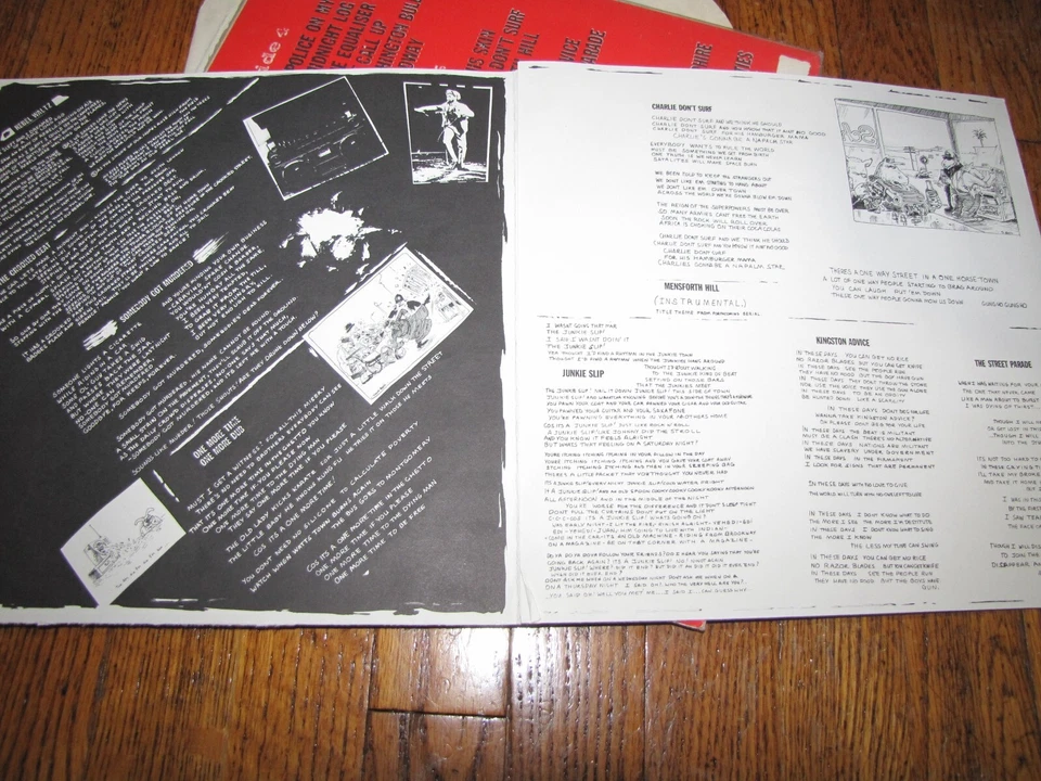 THE CLASH - SANDINISTA! - EPIC RECORDS TRIPLE LP W. LYRIC POSTER E3X 37037 - Image 3 of 3