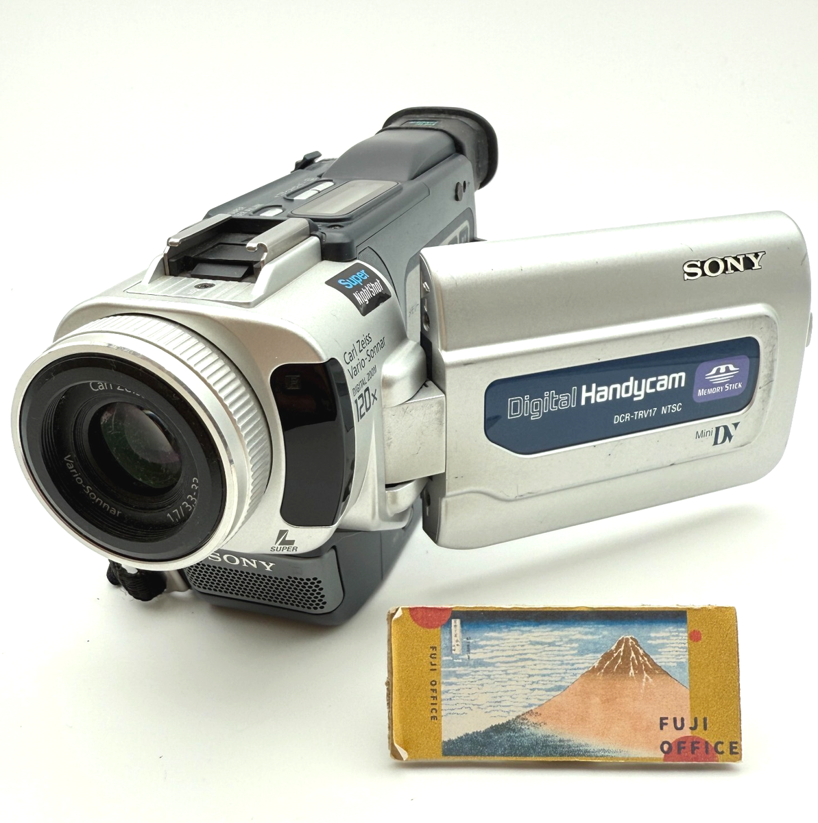 SONY Handycam DCR-TRV17 Silver Camcorder Video Camera MiniDV 10x