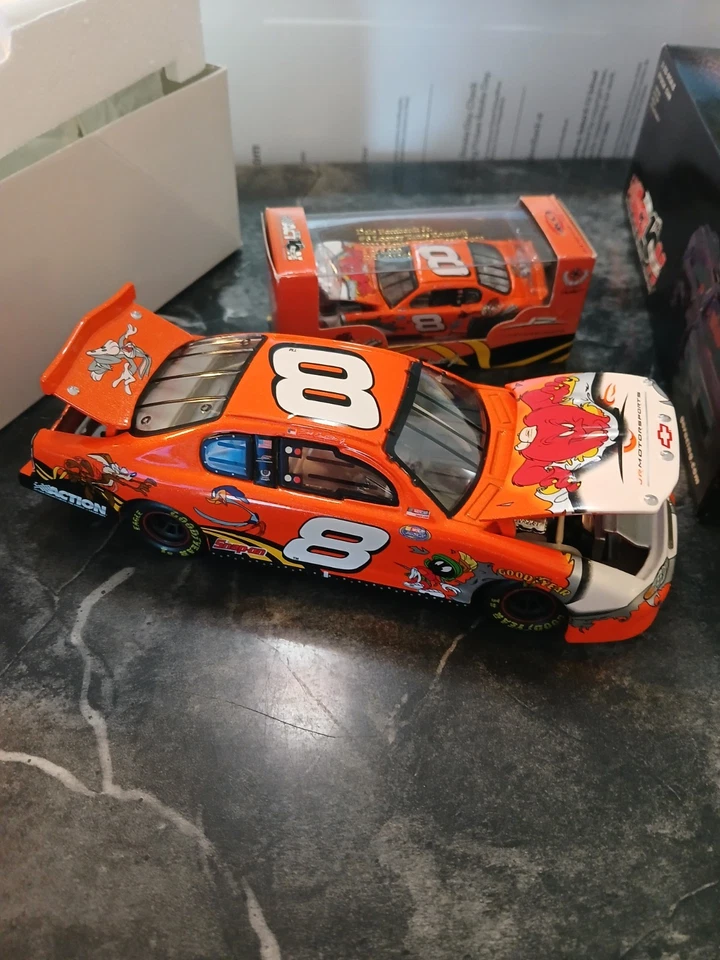 Dale Earnhardt Jr. #8 Looney Tunes 2002 1/32 & 1/64 Diecast Car Set NASCAR - Image 2 of 4