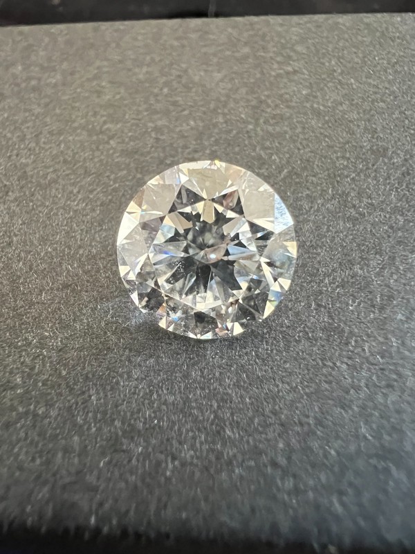 Round Diamond 4.81 ct  Color E. Clarity VS 2