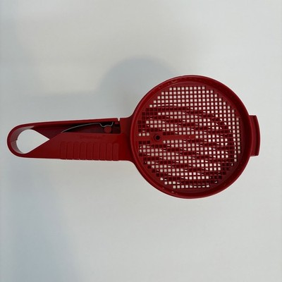 Vintage Tupperware Flour Sifter 1493-16 Red ( 2 cup)