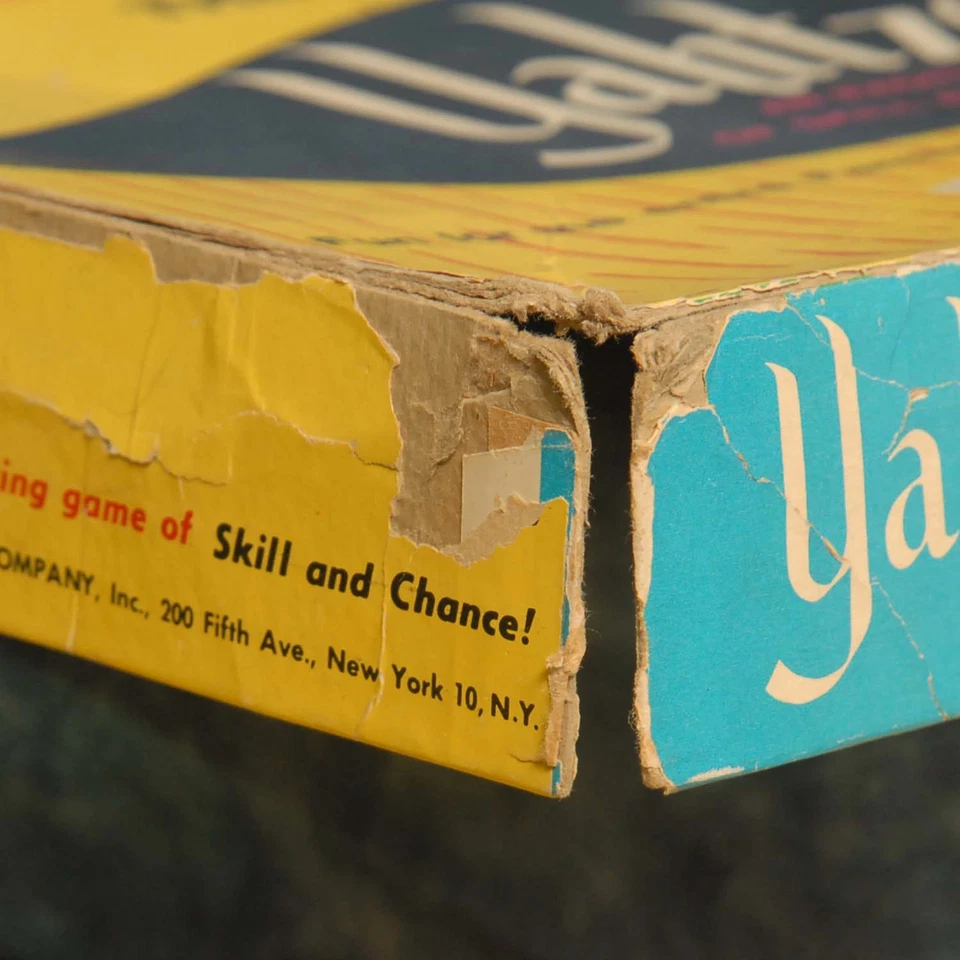Vintage 1960s E.S. Lowe Yahtzee Game Complete with Poor Box - Image 3 of 3
