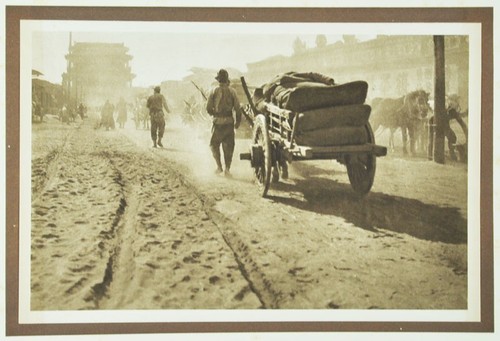 DIE LANGE GALERIE SOMMERPALAST Fotografie von Putnam Weale und Donald Mennie - Bild 1 von 3