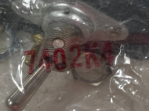 ๐ NEW CUTLER HAMMER 20 AMP TOGGLE SWITCH 1.5 HP @ 125V 2 HP @ 250V 7402K4 - Picture 8 of 8