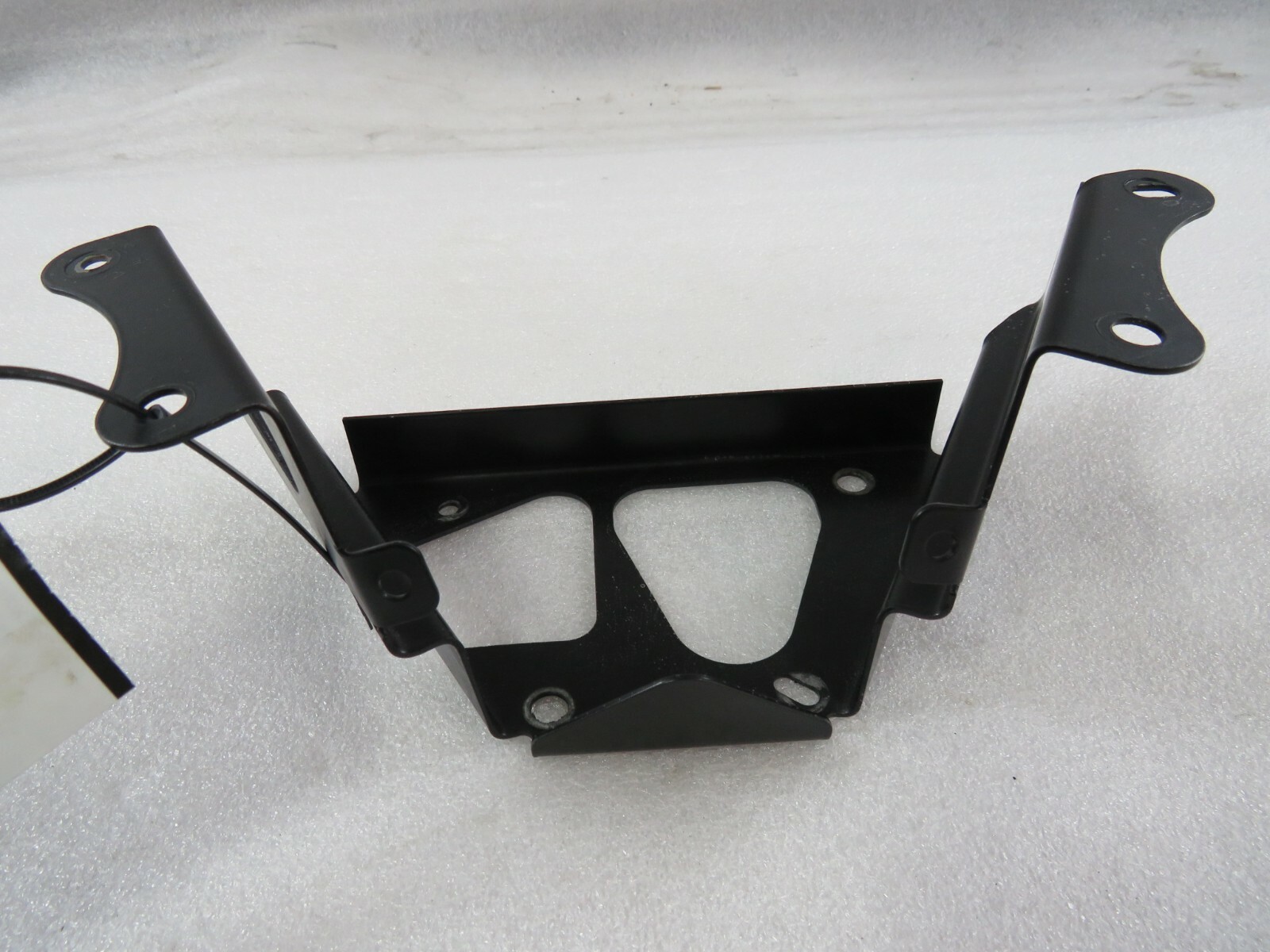 Mclaren 600LT, Coolant Bottle Bracket, Used, P/N 13L0074CP
