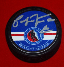 Pat Lafontaine New York Islanders Signed HOF Hockey Puck Beckett COA W476629