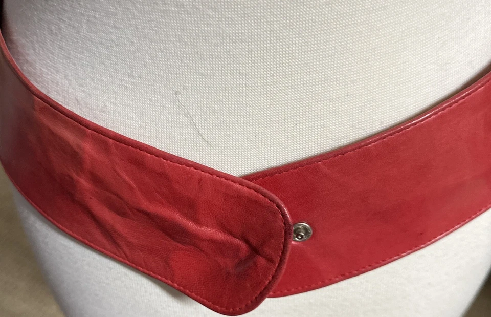 Vintage Alden Howard Red Leather Geometric Corset Belt 26 x 3 Size S - Image 3 of 4