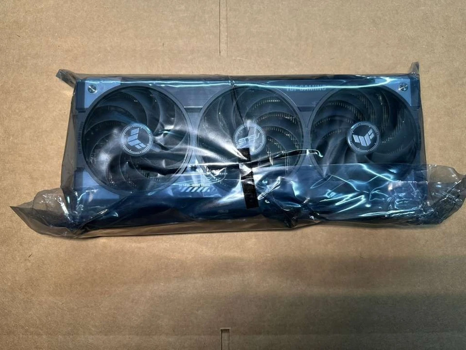 ASUS TUF RTX 5070 OC 12GB GDDR7 Gaming GPU TUF-RTX5070-O12G-GAMING NO BOX - Image 2 of 4